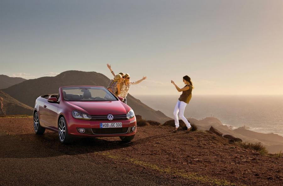  Volkswagen Golf Cabrio 2011 года  (фото 55 из 69)